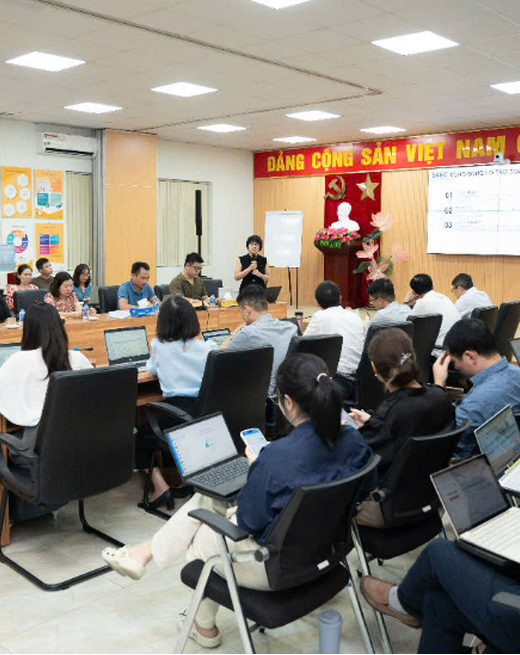 KINH NGHIỆM <span>ĐÀO TẠO, TƯ VẤN, QUẢN LÍ DỰ ÁN:</span>