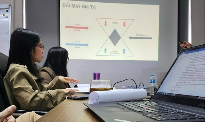 CỦNG CỐ MÔ HÌNH KINH DOANH ĐỂ TỐI ĐA HOÁ GIẢI PHÁP GIÁ TRỊ CHO KHÁCH HÀNG